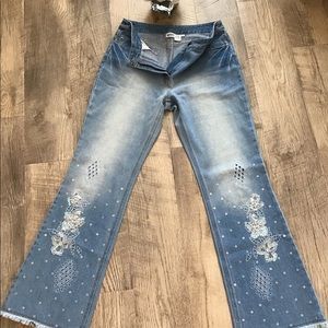 Together jeans with embroidered 🎀
